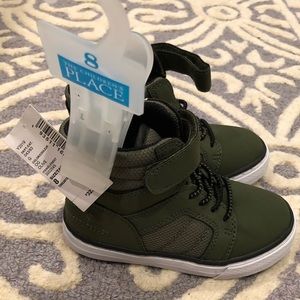 Children’s Place olive high tops NWT